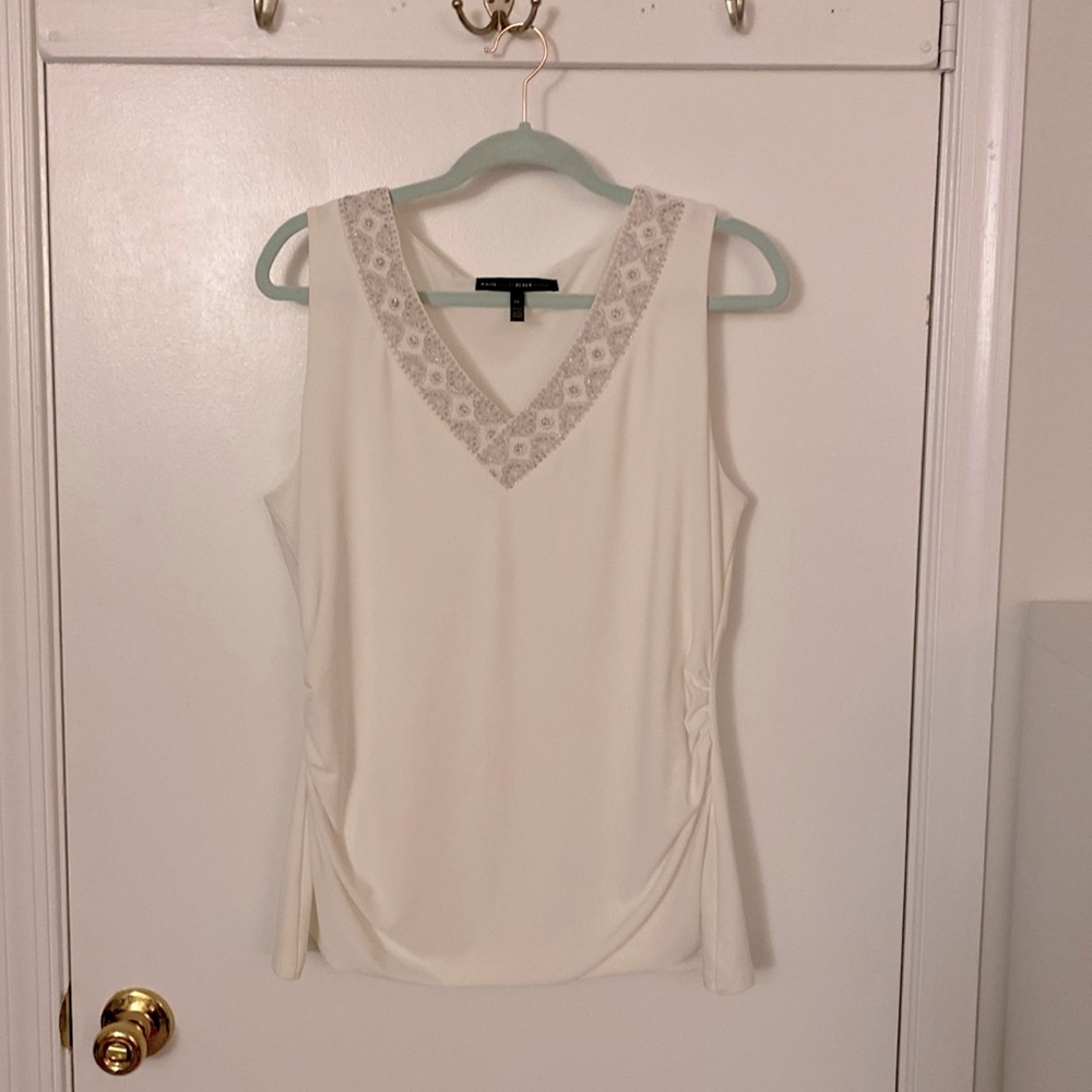 White House Black Market White sleeveless blouse with beading, size XL